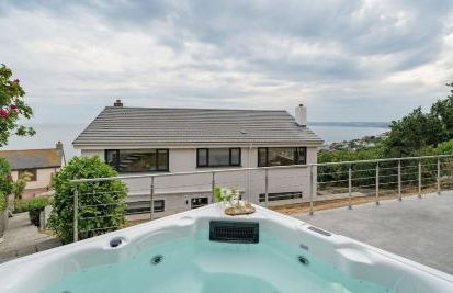 Luxury seaside home - 5 mins walk to beach - hot tub - Foto 34