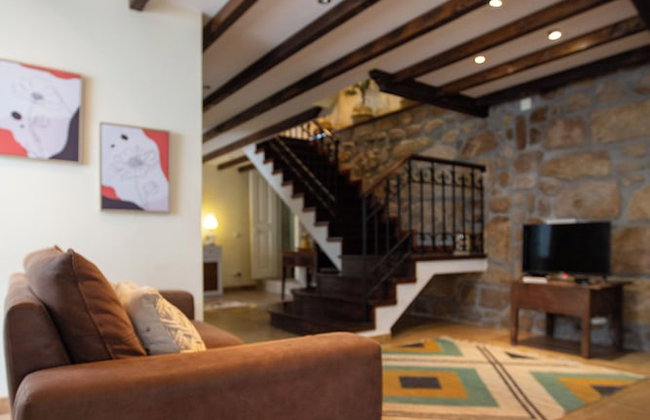 Casa dos Livros - Guest House - Photo 81