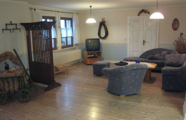 Morbach Hillside Mansion - Photo 6