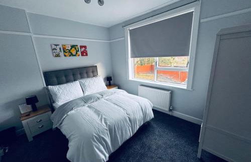 The Castleton Haven - 3 Bed Semi near M62 & M60 Motorways and Easy access to Manchester City Centre - Netflix and free high speed WIFI - Foto 24