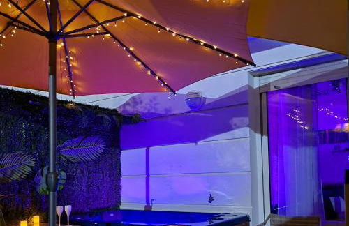 Évasion à deux, domaine prestigieux, jacuzzi et parking privés, piscine - Foto 7