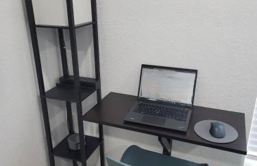 Winston's Hideaway. A few blocks walk to downtown. - Foto 17