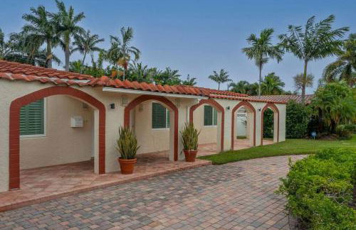 ~Villa Victoria Luxury! (Pool)~1 mile from beach - Foto 16