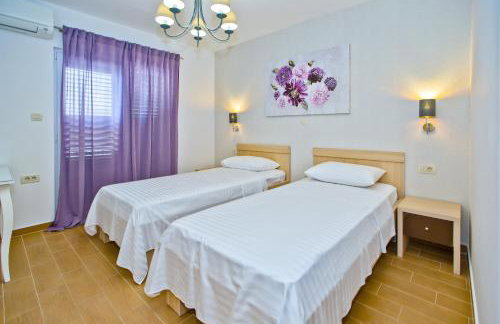 Island Hvar Seaside Villa Levanda with Beach, Pool & Seaview - Photo 26