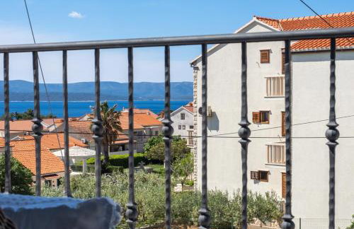 Obala 25, Bol - Photo 13