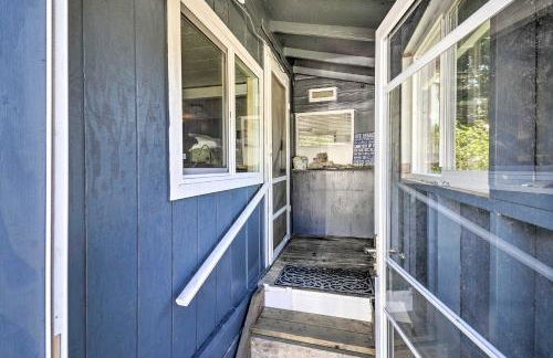 Coastal PNW Gem with Hot Tub - Walk to Beach! - Foto 27