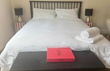 Holt GRDN House A beautiful 1 bedroom house with freestanding bathtub and log burners - Foto 20