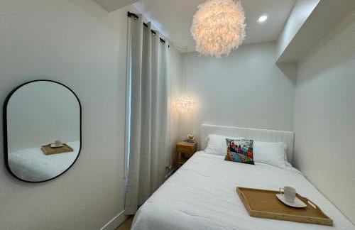 Sleek Avondale Condo Spa Bath 2 Bed King and Queen and Garage - Foto 4