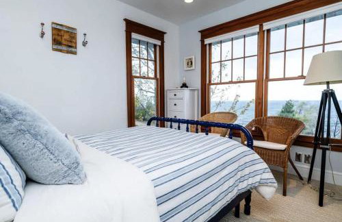 Beachfront Haven - Sunset Views - Hot Tub - BBQ - Family Friendly - Foto 37