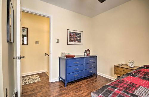 Modern Mountain Retreat with Deck and Hot Tub! - Foto 19