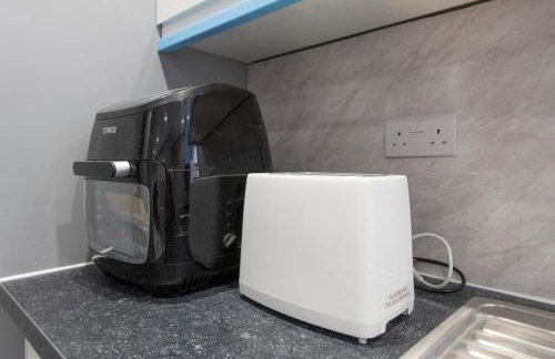 Bright 2-Bedroom Ensuite Apartment with Kitchen - Foto 23