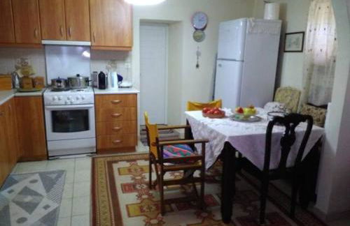 TRADITIONAL HOUSE - Photo 14