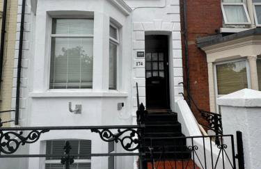 Shine Lodge - Photo 26