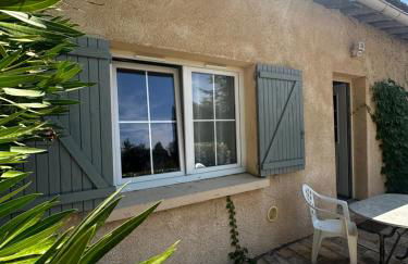 Petite maison mitoyenne, clim, rénovée, calme - Foto 4