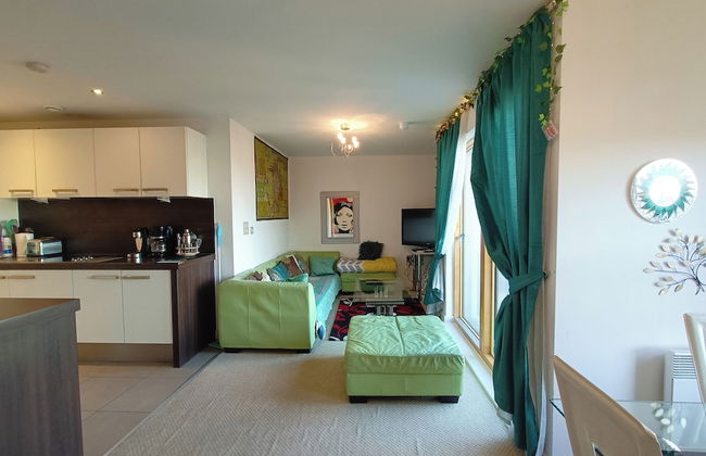 1 Bed Flat - Sleeps 5 - Pets - Garden - Parking - Foto 7