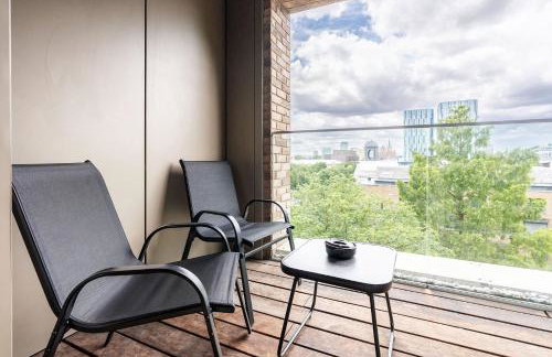 Tranquil 2-Bed Apartment, Balcony, Sleeps 6, 7 Minute Drive to King's Cross St Pancras - By City Peace - Foto 20