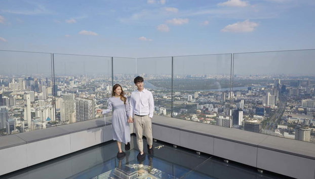 Mahanakhon SkyWalk Ticket - Foto 5, Stand on the famous glass floor