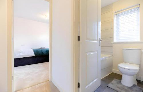 FREE parking, LARGE House for Contractors & Families, Sleeps 7, 25 mins to MANCHESTER & LIVERPOOL - Foto 39