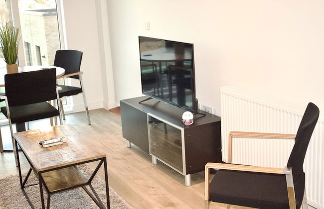Impeccable 1bed Apartment in the Heart Ofgreenford - Foto 12