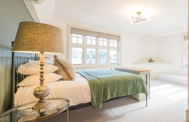 Dragon Court - 3 Beds Office Terrace Garden - Photo 13