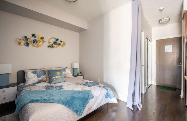 Beautiful Condos In the Heart of Downtown - Foto 8