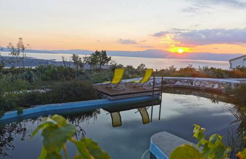 Villa Suzi - Family Farm Stay with Donkeys, Pool and Sea View near Rijeka - Photo 11