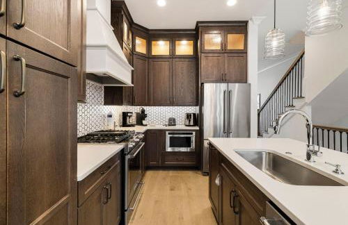 Upper East River by Lucky Savannah - Foto 13