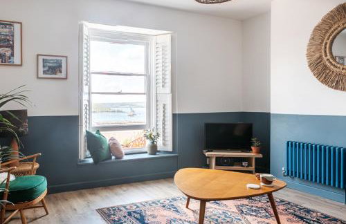 Stunning views over the beautiful Falmouth Harbour - Foto 5