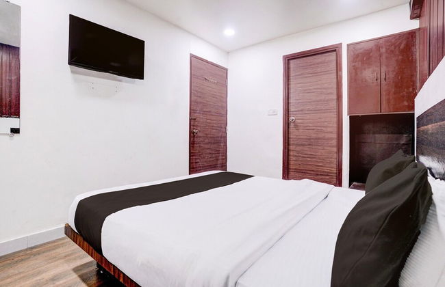 Comfy Stays at Lokhandwala Andheri West - Foto 12