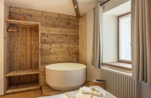 Alla Regia Wellness, con sauna e vasca idromassaggio - Photo 9