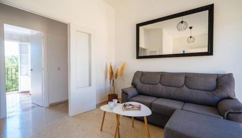 Sevillano apto en Centro cerca de Santa Justa - Photo 2