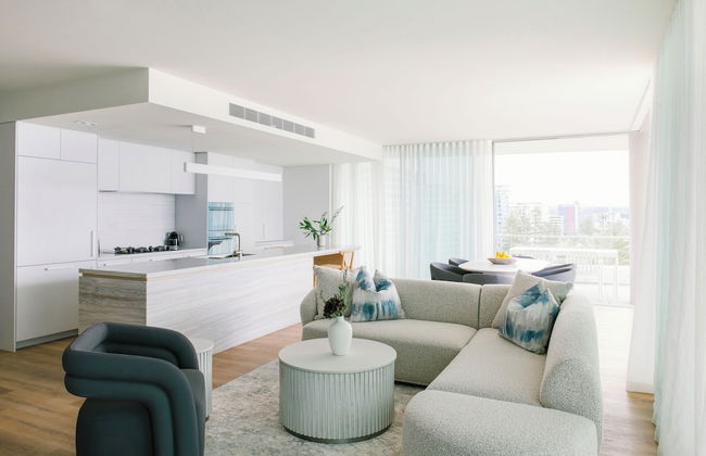 Kirra Point Holiday Apartments - Photo 19