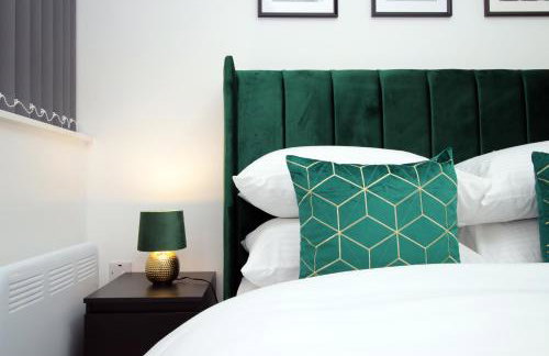 New Cardiff Bloc Exclusive Apartments By Prime Stays - Shops and Parking - Great for Groups and Families - Foto 77