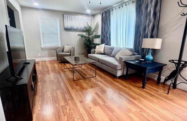 Family Comfort with Graceful Stays - Photo 5