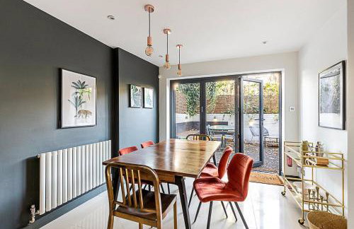 Stylish Shepherd's Bush Flat w/ Patio - Foto 7