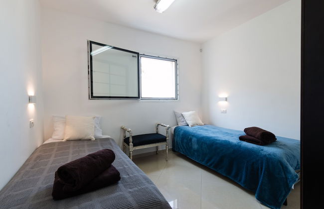 Apartment with Sauna, Hot Tub & Parking - Photo 2