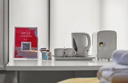 6 BR 4 Bath Central Worcester Sleeps 12 - Foto 4