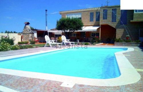 Habitaciones en planta superior independiente con piscina - barbacoa - Foto 2