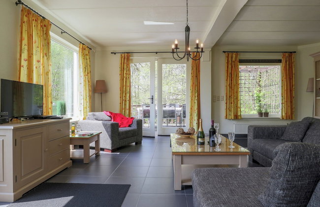 Rendeux Villa With Garden - Photo 14