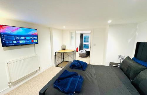 NEW Central Ryde Retreat, Melville Duplex, short walk to Beach Sleeps 6 - Foto 15