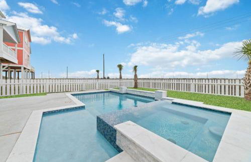 Heated Pool & Spa! Close To The Beach! - Photo 2