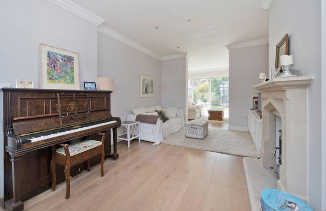 Spacious 7 Bedroom Family Home Barnes - Foto 9