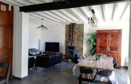 Grand gîte au coeur d'un charmant village - Foto 2