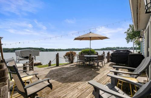 Cozy Pet-Friendly Condo l Pool l Dock l Walk to Parks - Foto 13