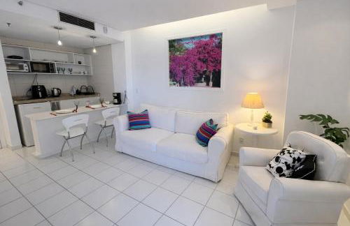 Flat em frente ao mar com piscina varanda e AC - Foto 12