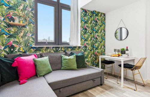 #115 ModernCity Escape Central Apartment- 10 mins to Royal Albert Dock Liverpool- Sleeps 4 - "Perfect for contractors and Families " - Foto 37