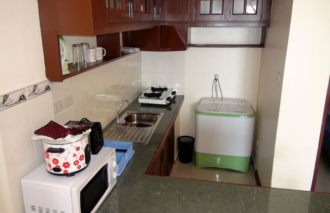 Squares Cafe and Apartments - Foto 17