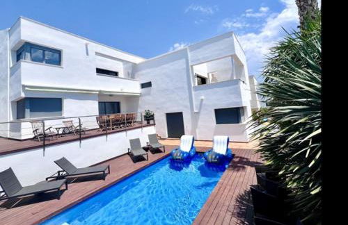 Villa Déjà Vu with stunning sea views - Photo 1