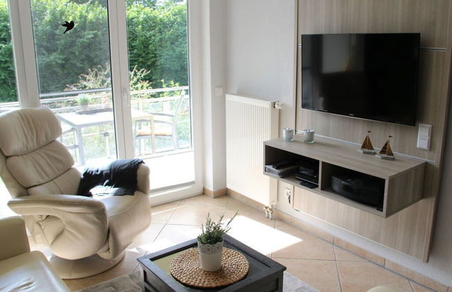 Apartment Near the Beach With sun Balcony - Photo 1