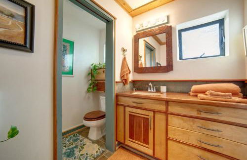 On 10 Acres! Serene Nevada City Retreat with Hot Tub - Foto 14